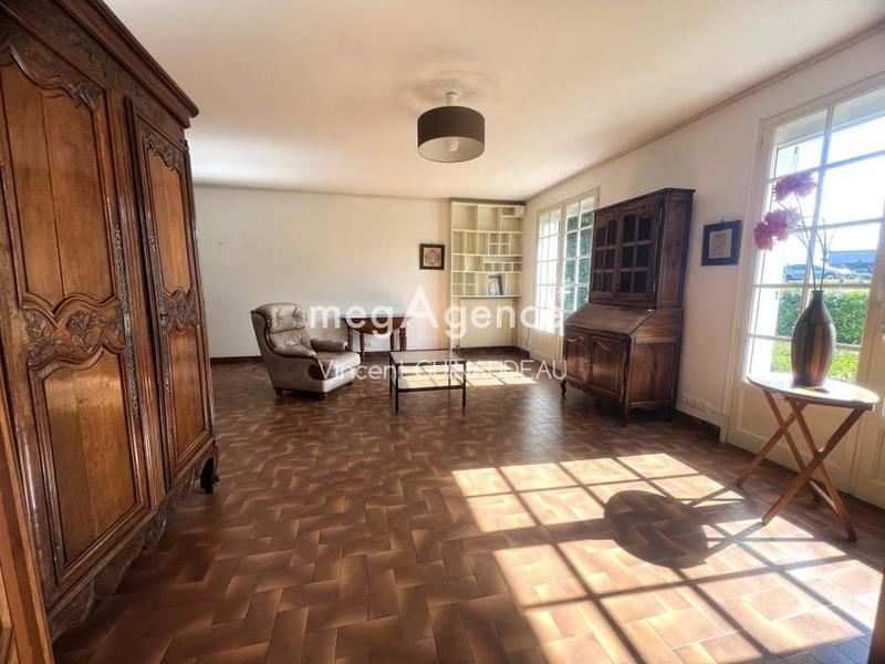 Maison - 220 m² - 11 pièces