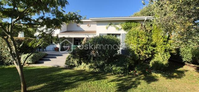 Villa - 185 m² - 6 pièces