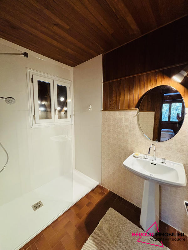 Châlet - 91 m² - 6 pièces