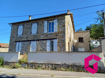 Maison - 192 m² - 9 pièces