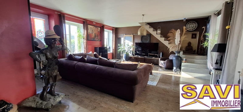 Maison ancienne - 210 m² - 9 pièces