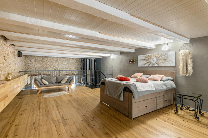 Appartement - 107 m² - 2 pièces