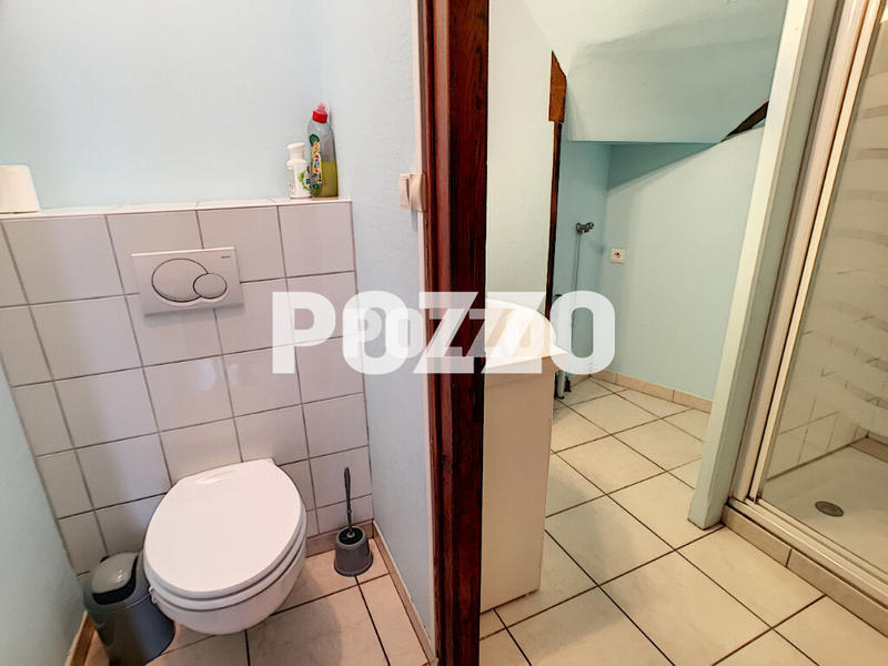 Immeuble - 196 m² - 6 pièces