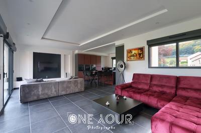 Maison - 187 m² - 7 pièces