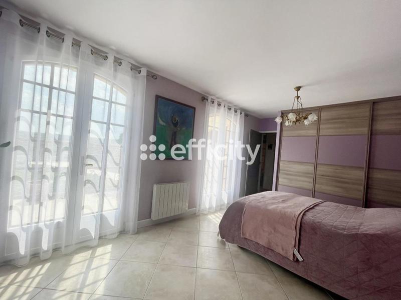 Maison - 190 m² - 7 pièces