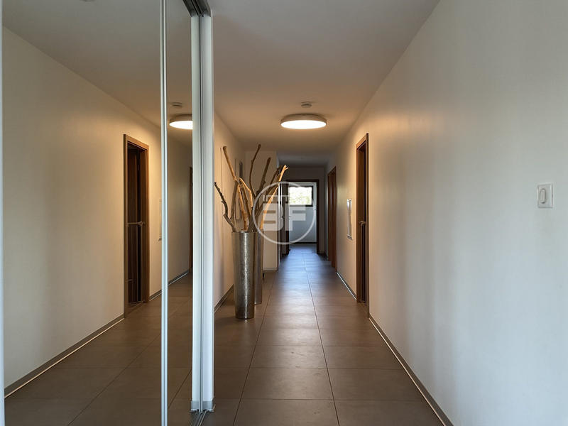 Appartement - 149 m² - 6 pièces