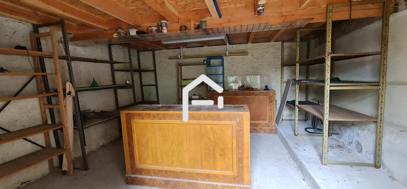 Maison - 240 m² - 6 pièces