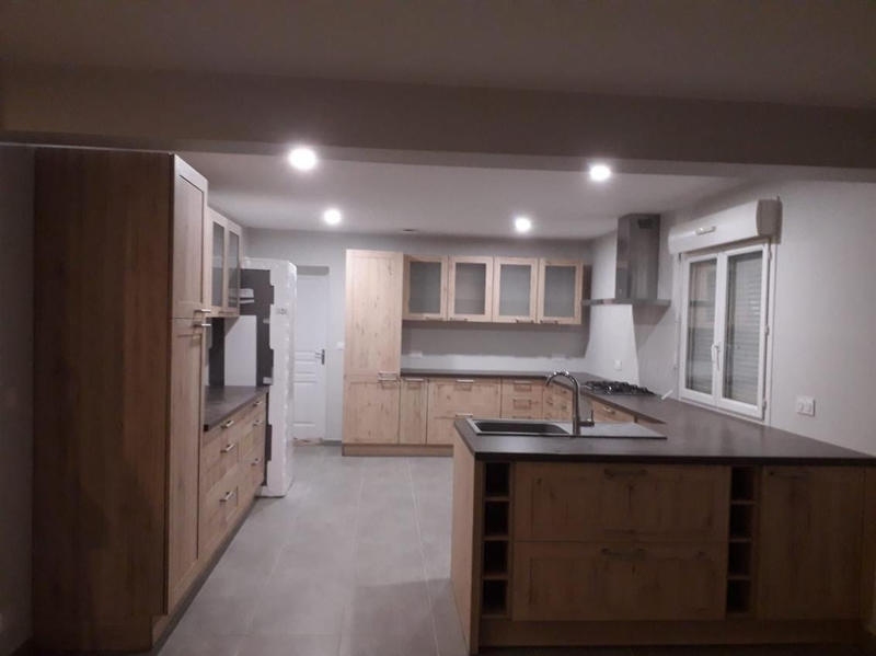 Propriété - 256 m² - 10 pièces