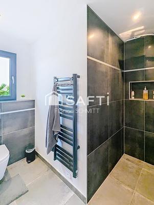 Maison - 158 m² - 6 pièces