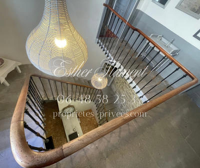 Maison - 213 m² - 6 pièces