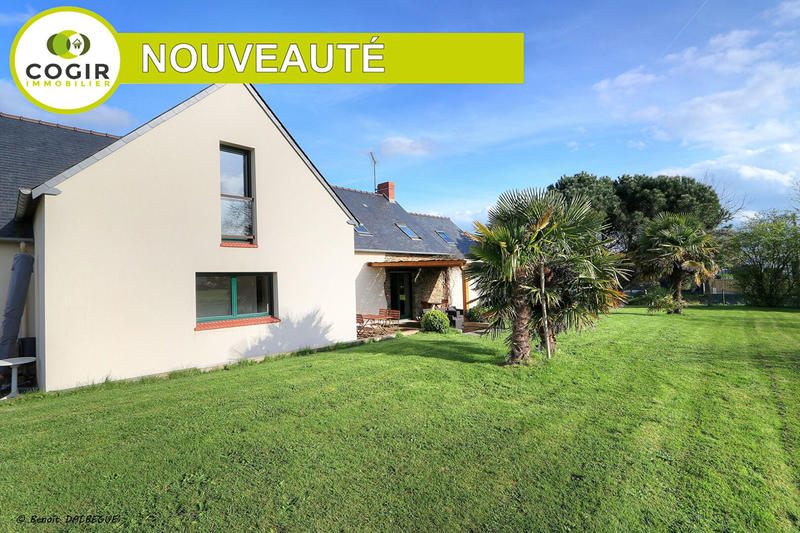 Maison - 250 m² - 8 pièces