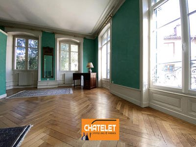 Appartement - 224 m² - 7 pièces