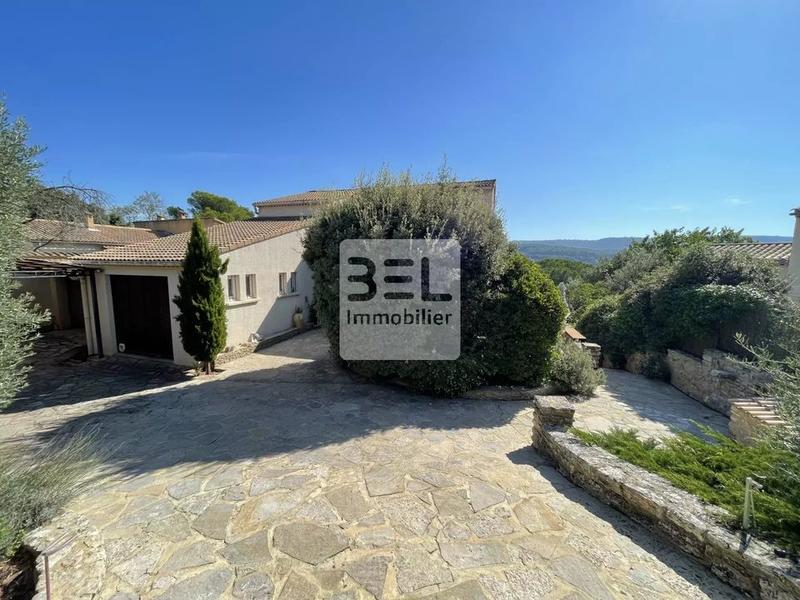 Maison - 164 m² - 8 pièces