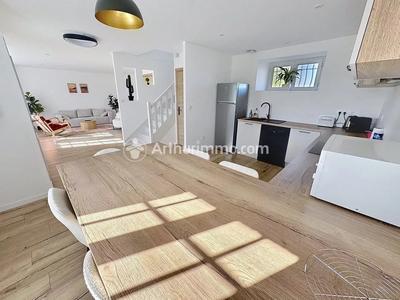 Maison - 90 m² - 4 pièces