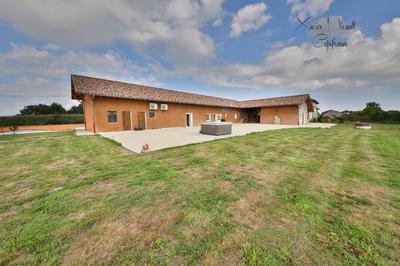 Maison - 291 m² - 10 pièces