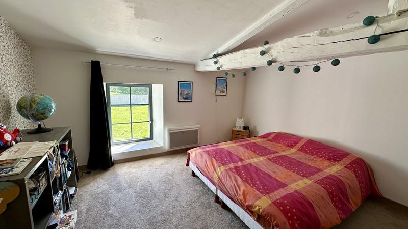 Maison - 235 m² - 6 pièces