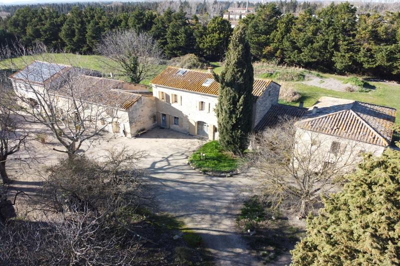 Mas - 480 m² - 11 pièces