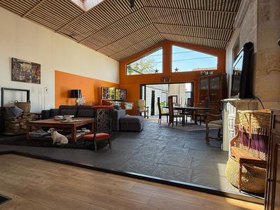 Maison - 249 m² - 5 pièces