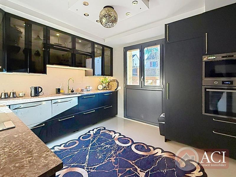 Maison - 149 m² - 7 pièces