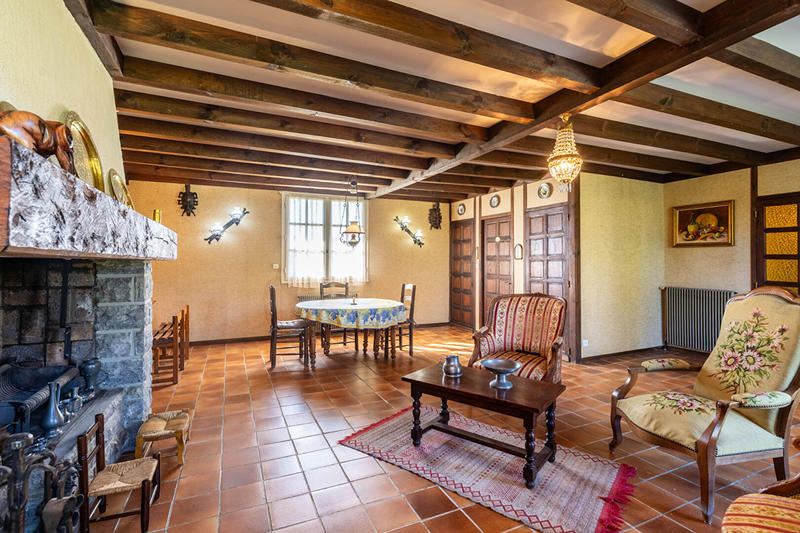 Maison - 150 m² - 7 pièces