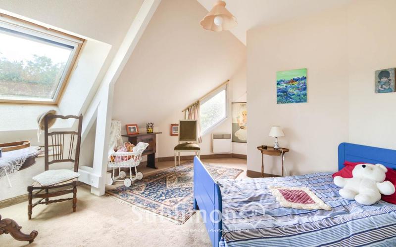 Maison traditionnelle - 205 m² - 6 pièces