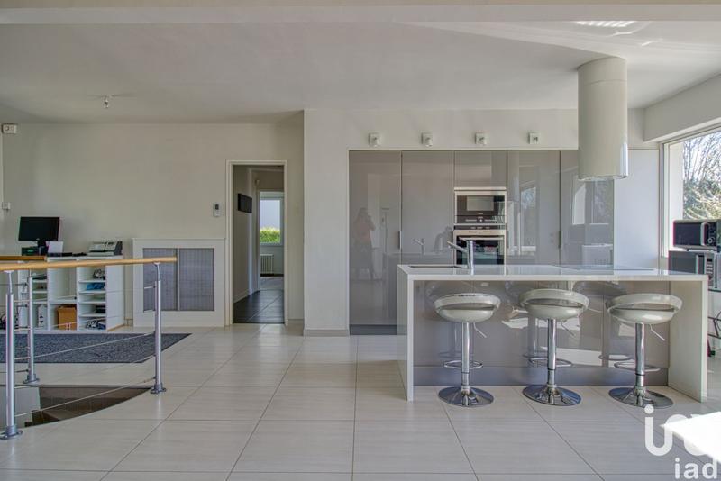 Maison - 195 m² - 7 pièces