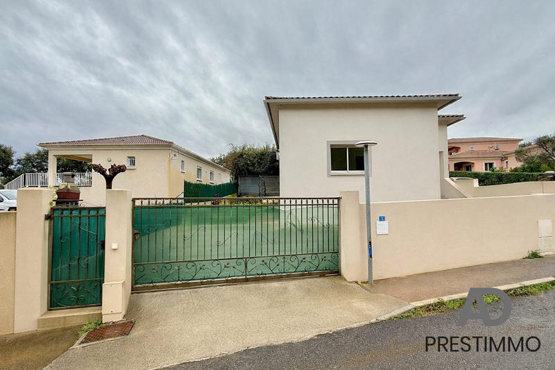 Maison traditionnelle - 70 m² - 3 pièces