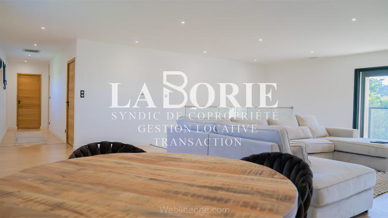 Mas - 270 m² - 6 pièces