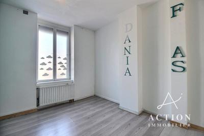 Maison - 87 m² - 5 pièces