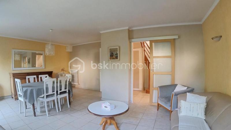 Maison jumelée - 115 m² - 4 pièces