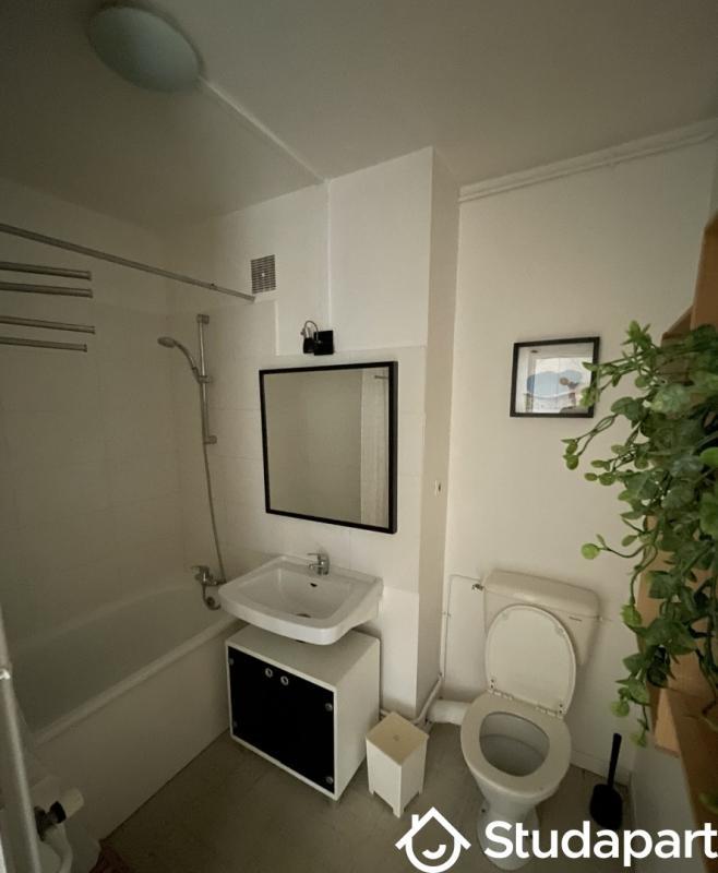 Chambre - 9 m² - 1 pièce