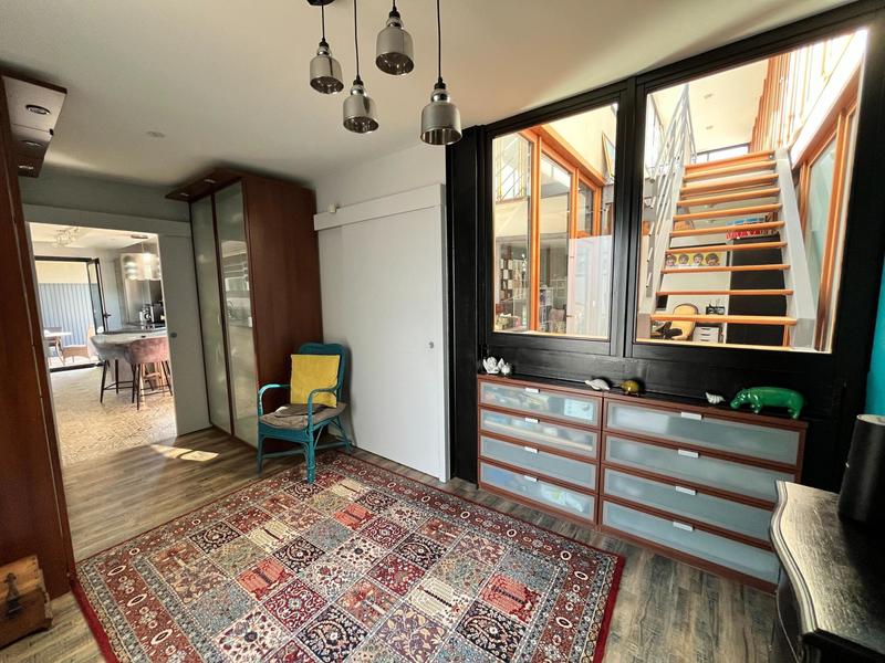 Maison - 218 m² - 7 pièces