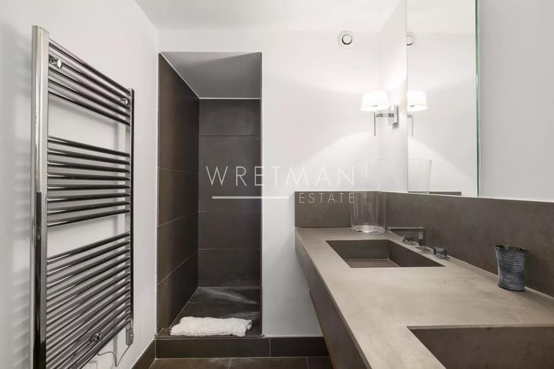 Villa - 291 m² - 7 pièces