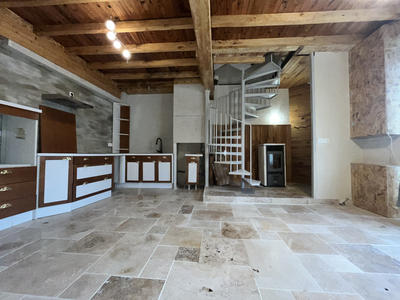 Maison - 80 m² - 4 pièces