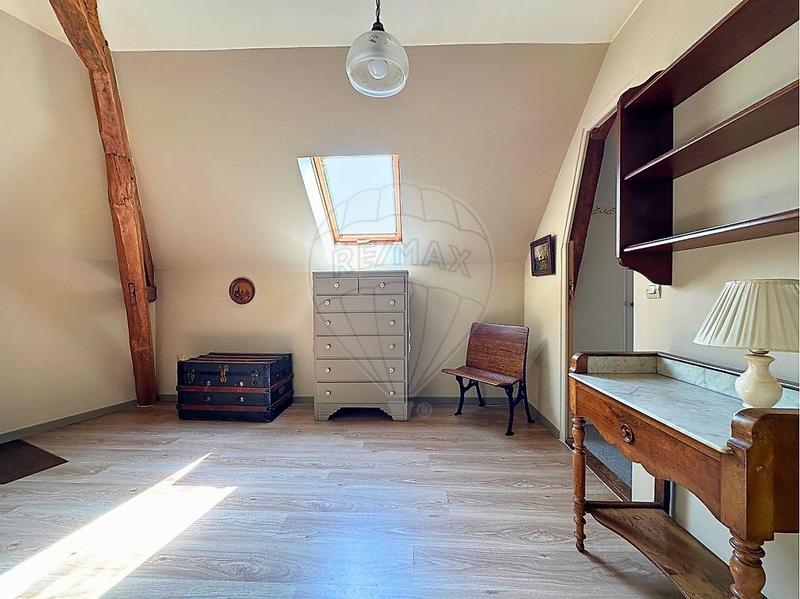 Maison - 193 m² - 9 pièces