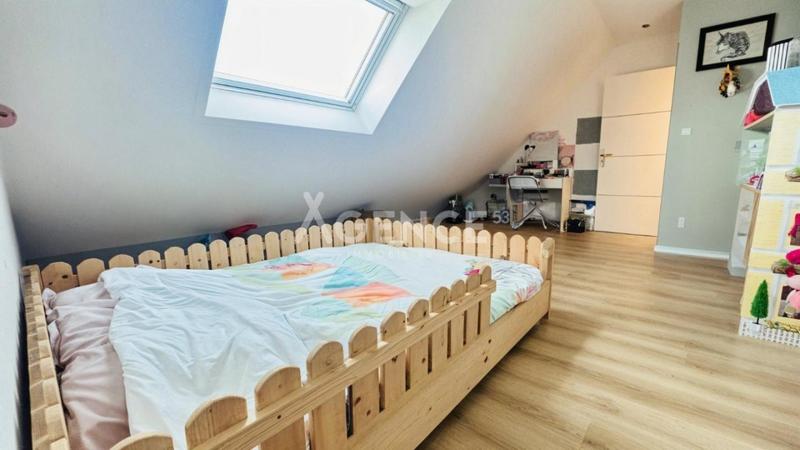 Maison - 252 m² - 5 pièces