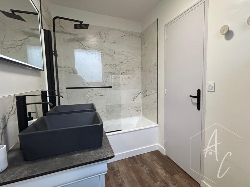 Maison - 113 m² - 7 pièces