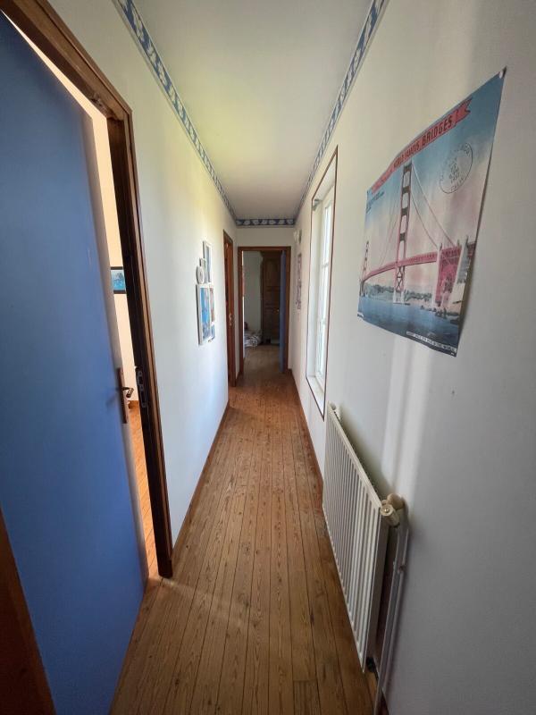 Maison - 202 m² - 7 pièces