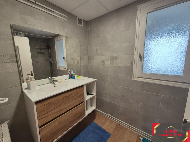 Appartement - 100 m² - 5 pièces