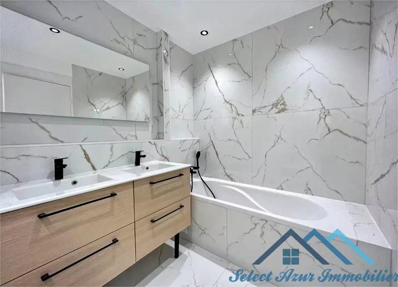 Appartement - 95 m² - 4 pièces