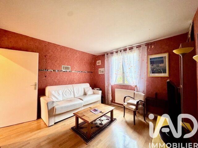 Maison - 233 m² - 11 pièces