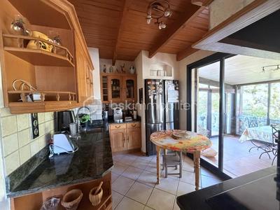 Villa - 250 m² - 11 pièces