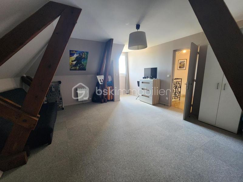 Maison traditionnelle - 138 m² - 6 pièces