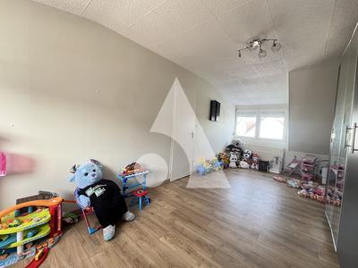 Maison - 102 m² - 5 pièces