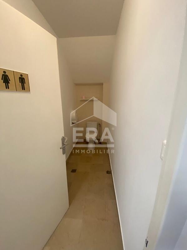 Local commercial - 114 m²