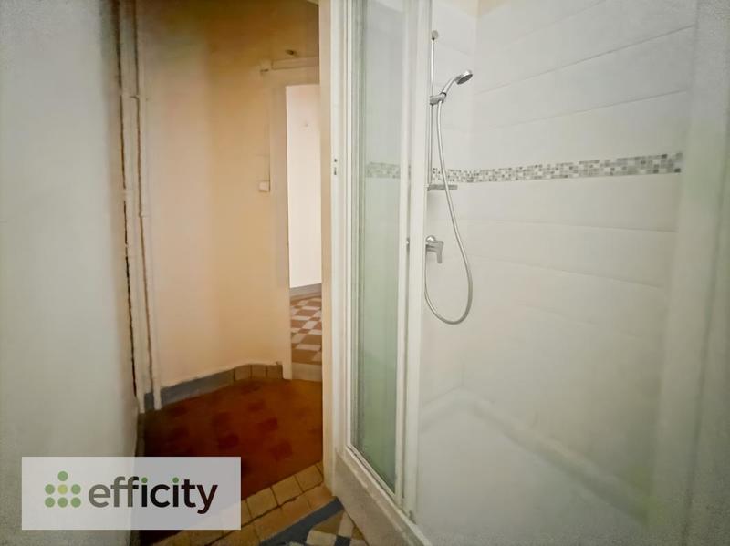 Appartement ancien - 82 m² - 3 pièces