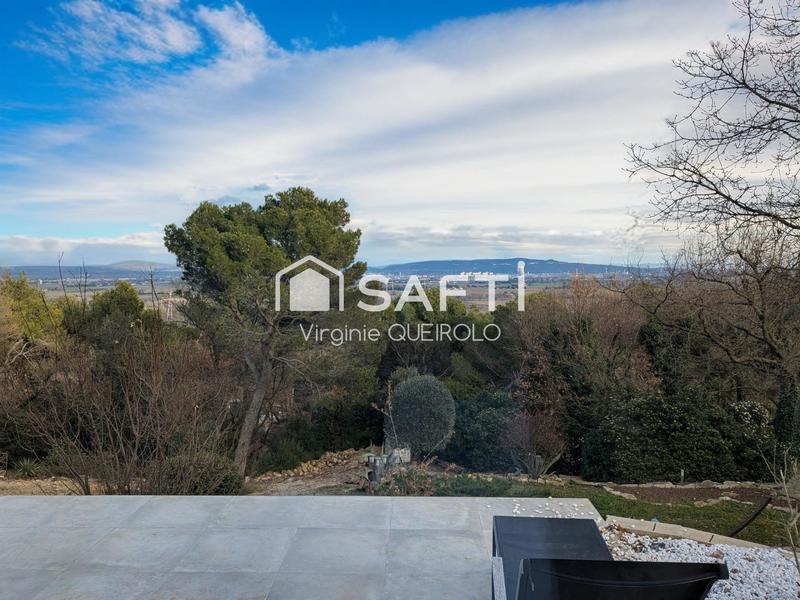 Villa - 252 m² - 9 pièces