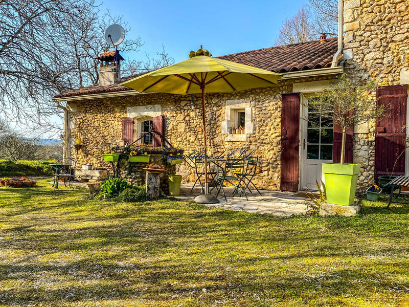 Maison - 300 m² - 11 pièces