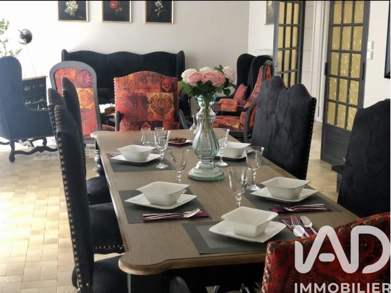 Maison - 196 m² - 8 pièces