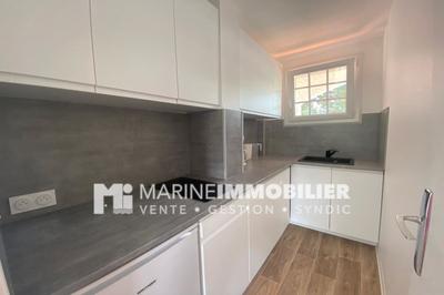 Studio - 25 m² - 1 pièce